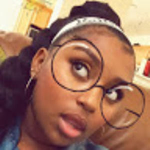 Meet your Posher, Tee